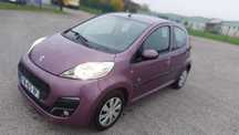 Peugeot 107 rok 2013 benzyna 1.0 nawigacja 5 drzwi klimatyzacja