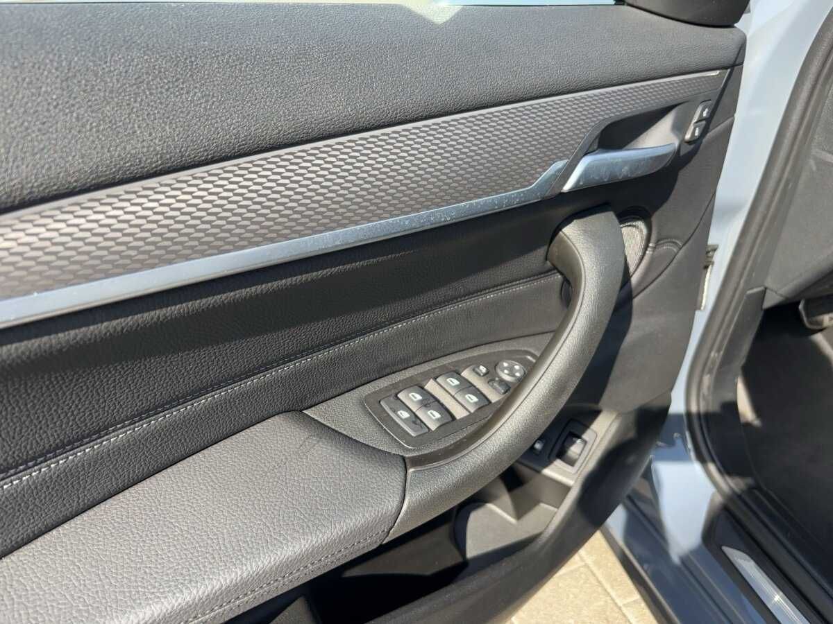 BMW X2E Híbrido Plug In, 42 000km, M Pack, tecto panorâmico couro