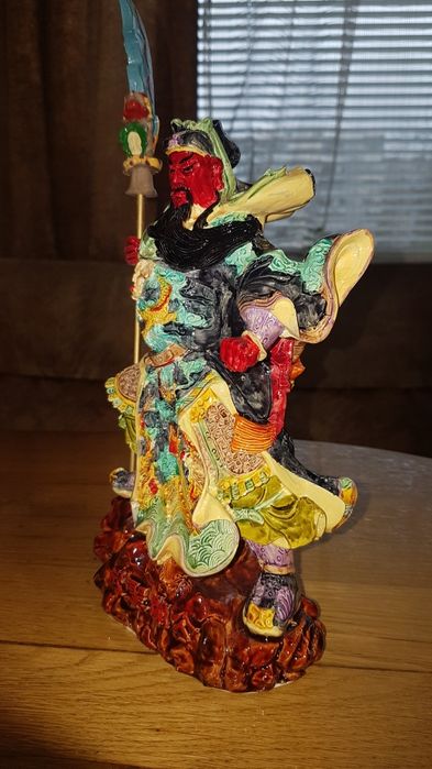 Продам статуетку воїна Гуань Юй