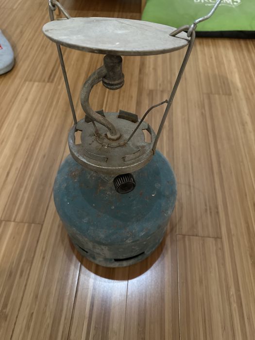 Bilha de gás campismo usada