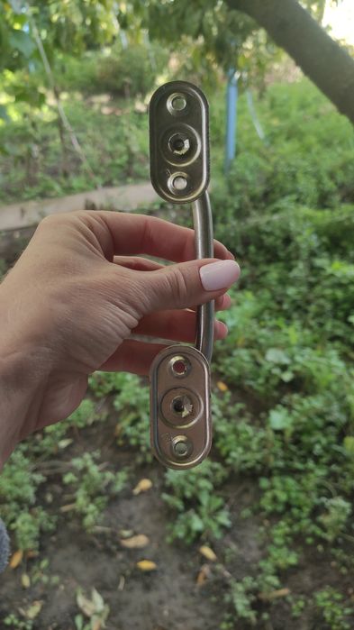 Дверные ручки и оконные