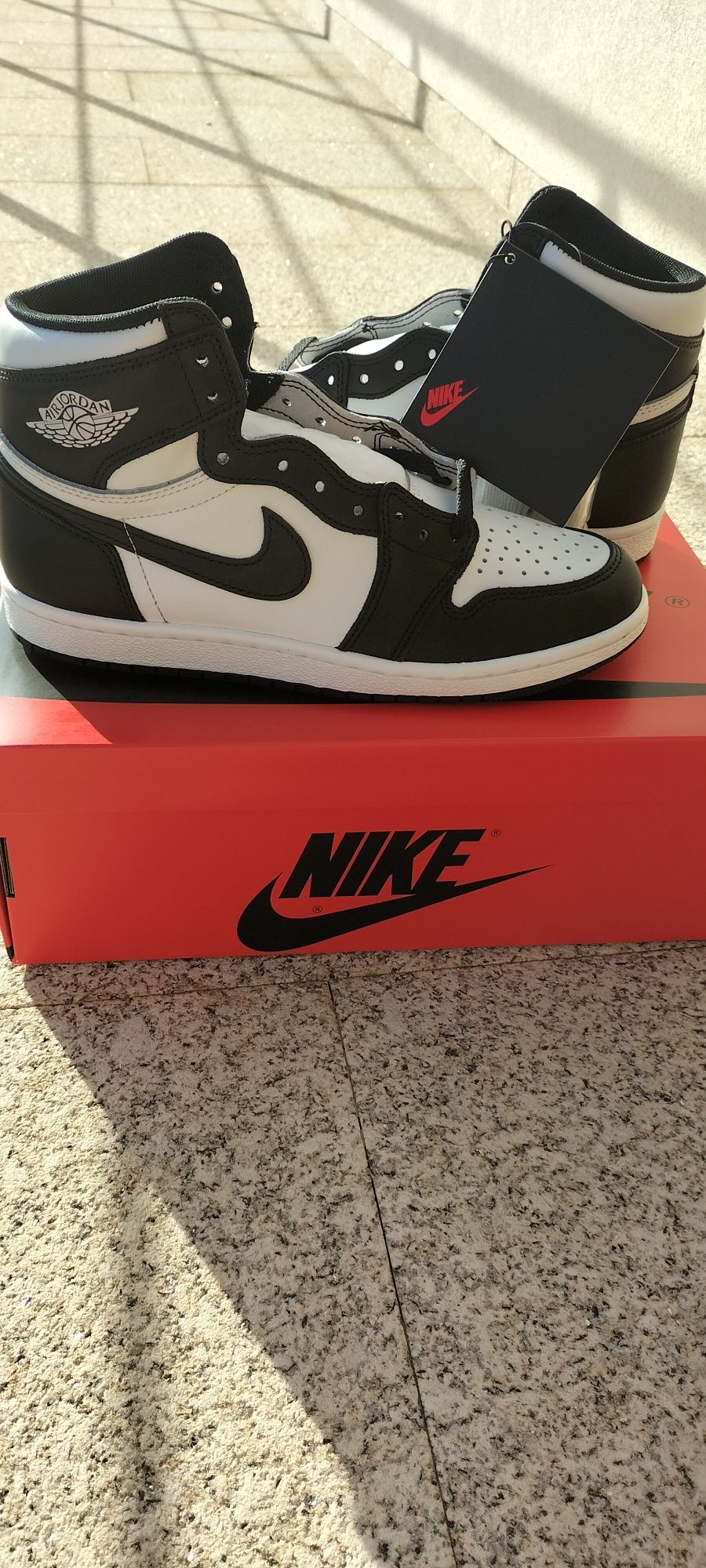 Air Jordan 1 retro high 85 preto e branco