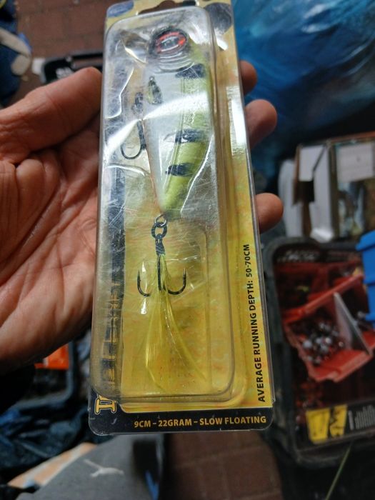 Nowy wobler spro 10cm