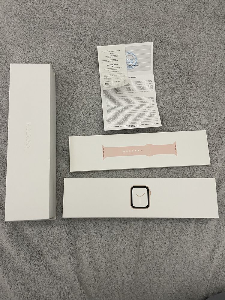 Продам Apple Watch 4 40mm