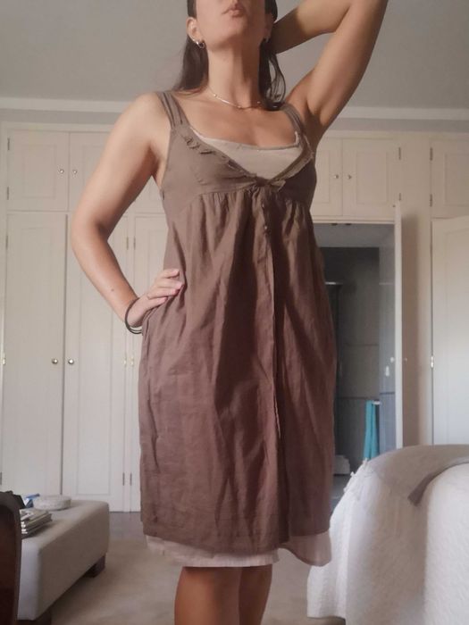 Vários Vestidos femininos como novos