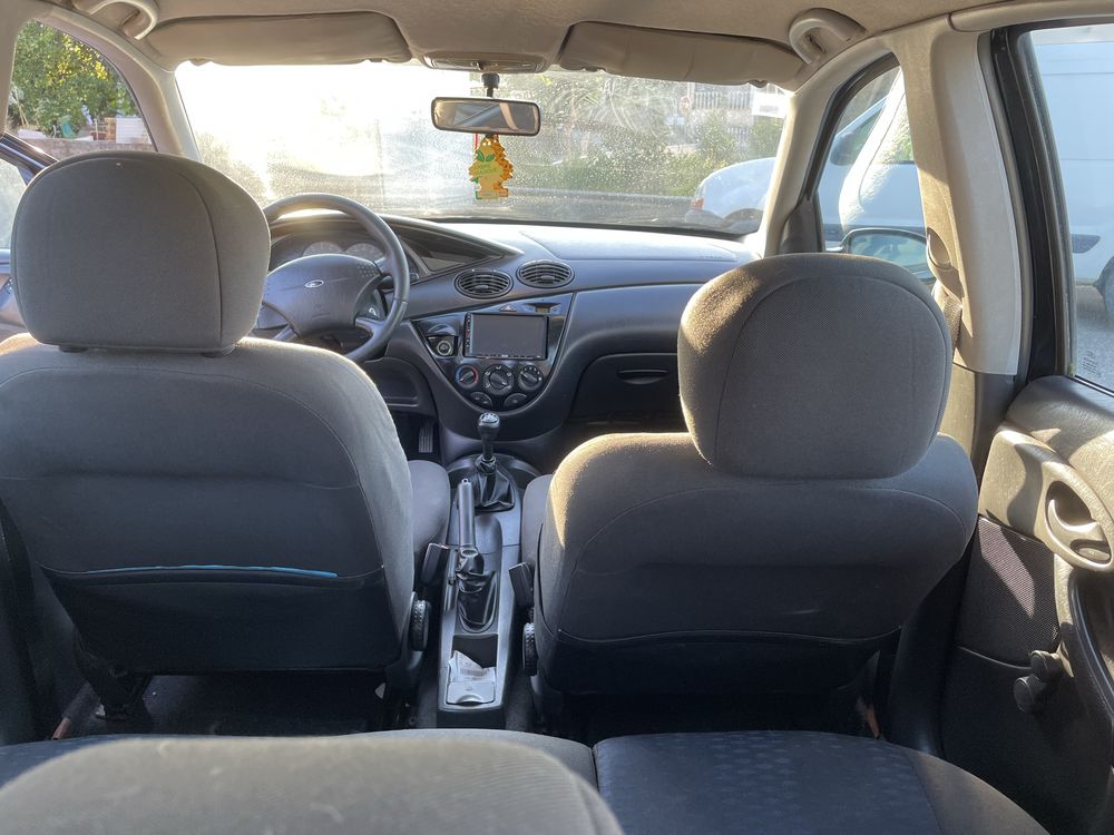 Ford Focus 1.6 Zetec Gasolina