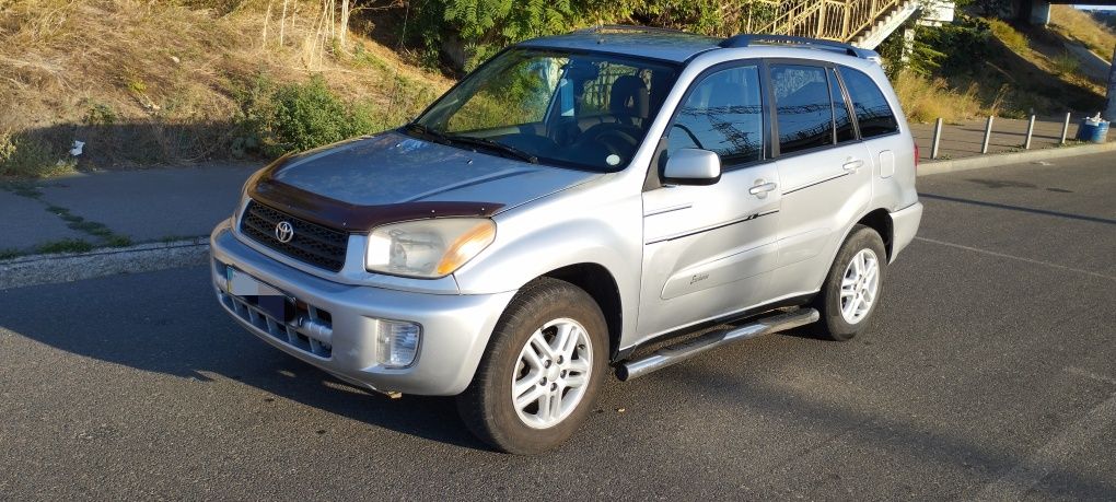 Toyota RAV4 (2001 г.в.)