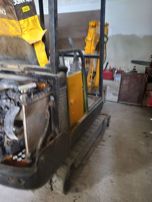 Mini giratória JCB