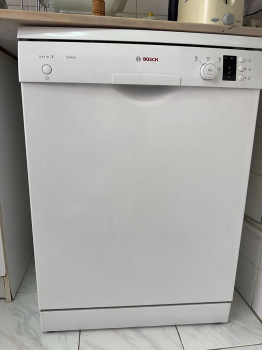 Máquina de lavar loiça Bosh Silence 2