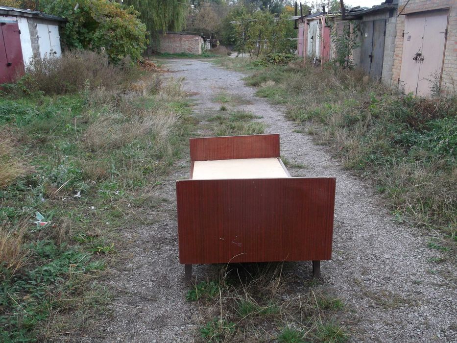 кровать одно спальная