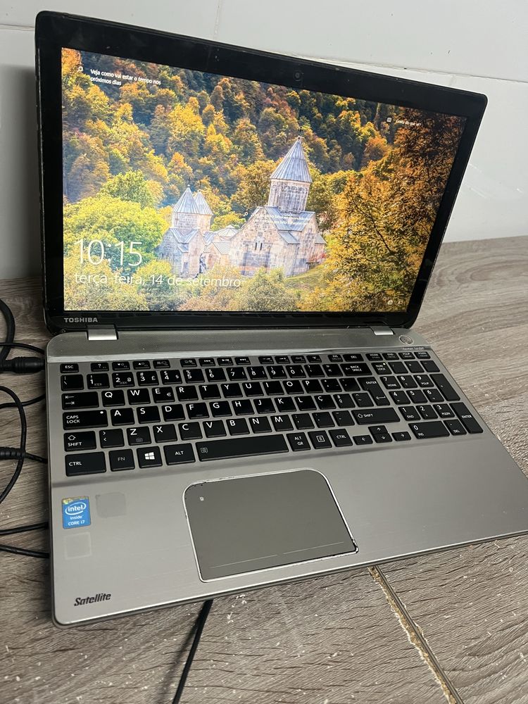 Portatil toshiba i7 com carregador