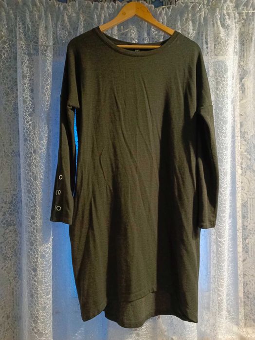 Жіночі сукні в чудовому стані