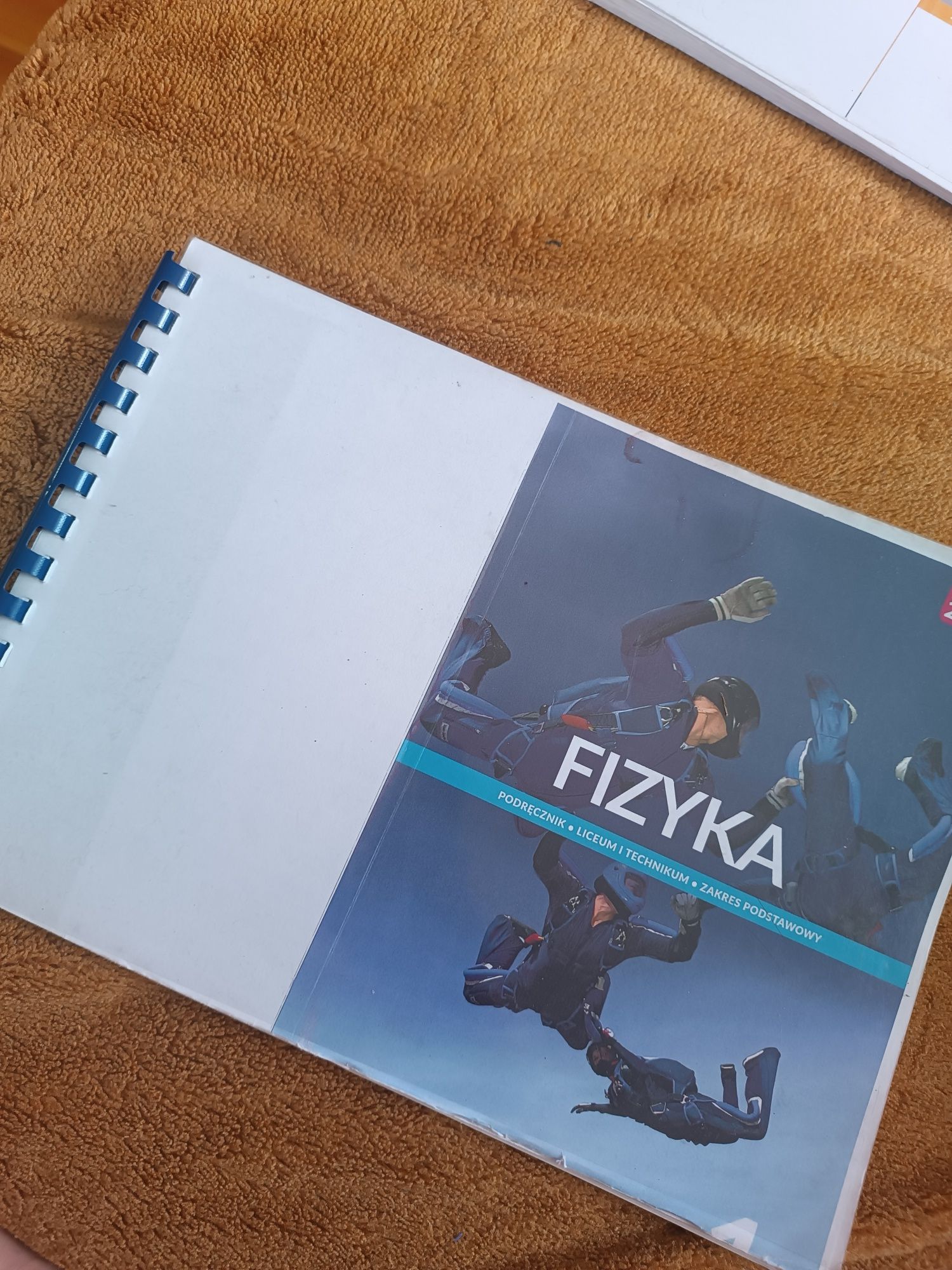 Fizyka podręcznik zakres podstawowy