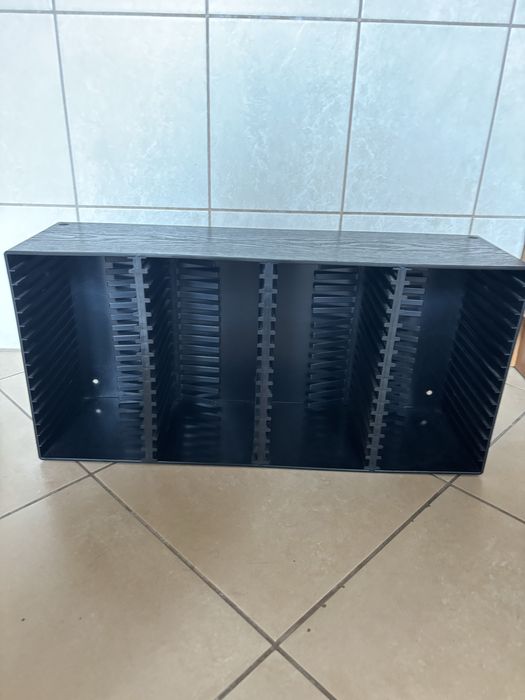 Półka regał na plyty czarny wiszący