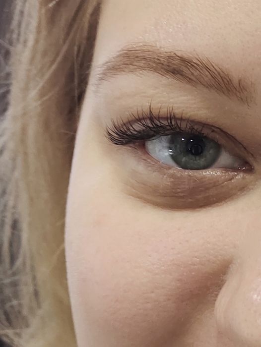 Потрібні моделі для нарощування вій