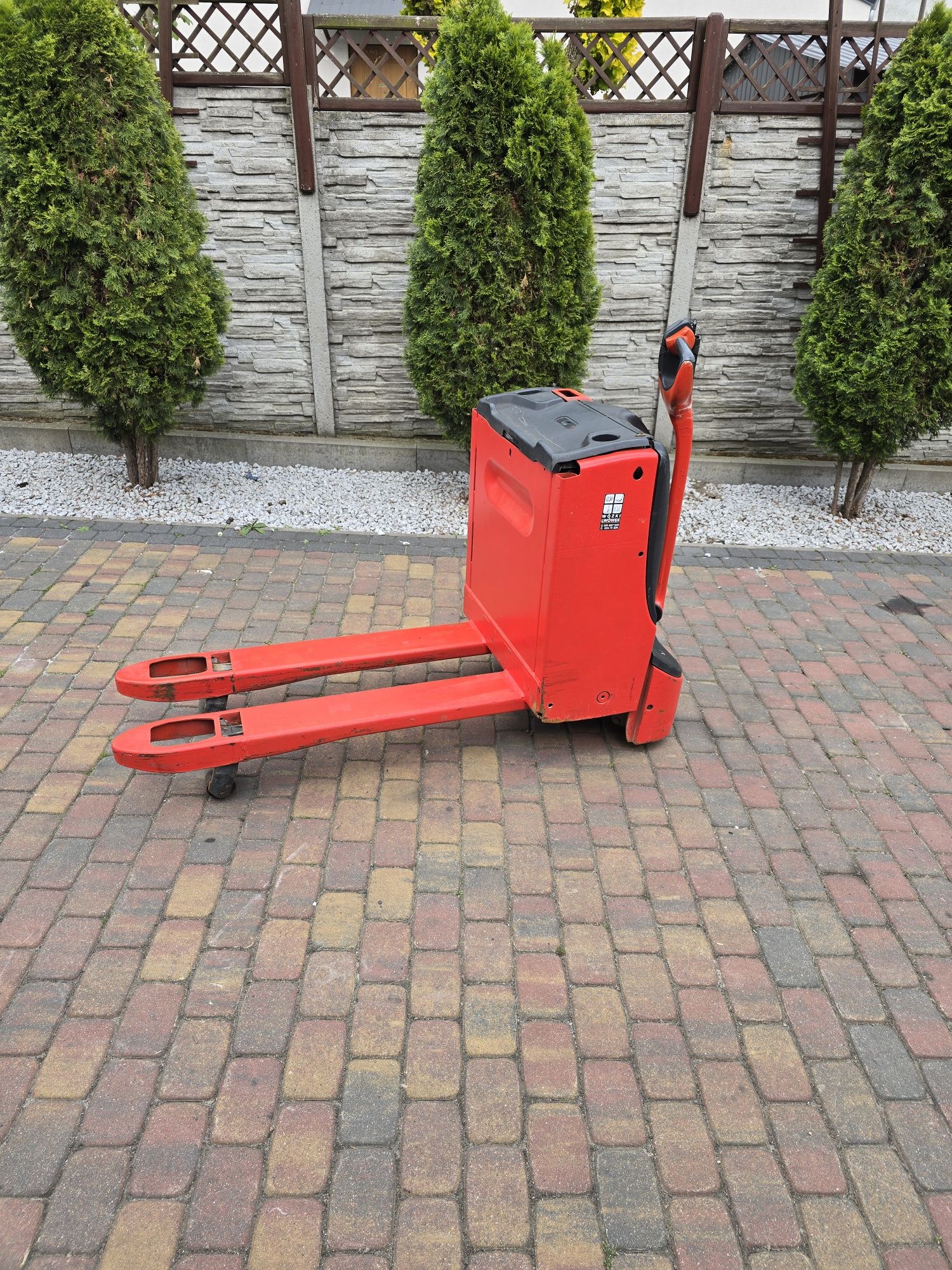 Wózek paletowy elektryczny Linde T18 2012r paleciak widlak