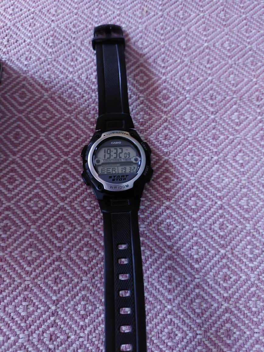 Zegarek CASIO stan idealny