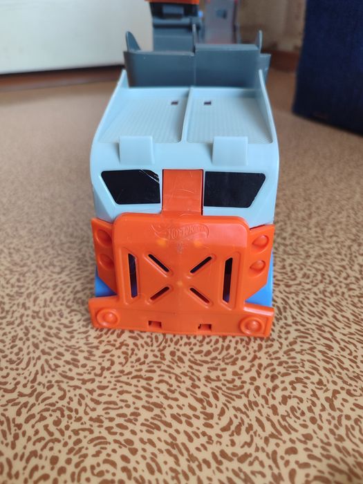 Автовоз Hotwheels