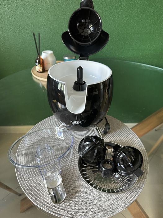 Соковитискач Adler AD 4013