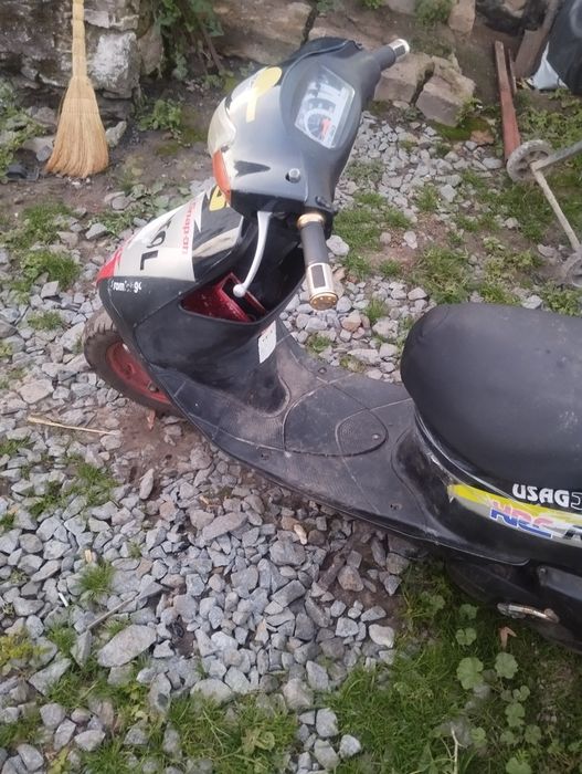 Продам скутер Suzuki