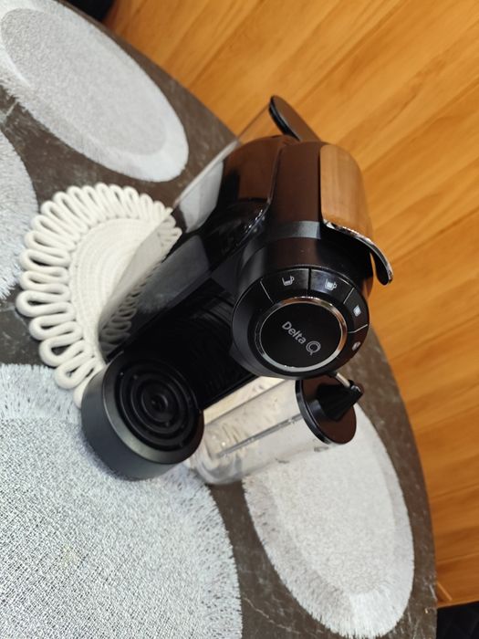 Ekspres do kawy że spieniaczem do mleka plus gratis .