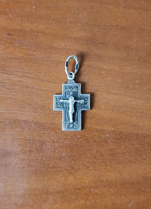 Срібний хрестик  в дуже гарному стані