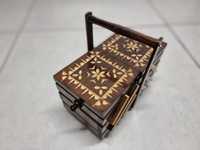 Piękna Szkatułka, kuferek, organizer na biżuterię rozkładany drewniany