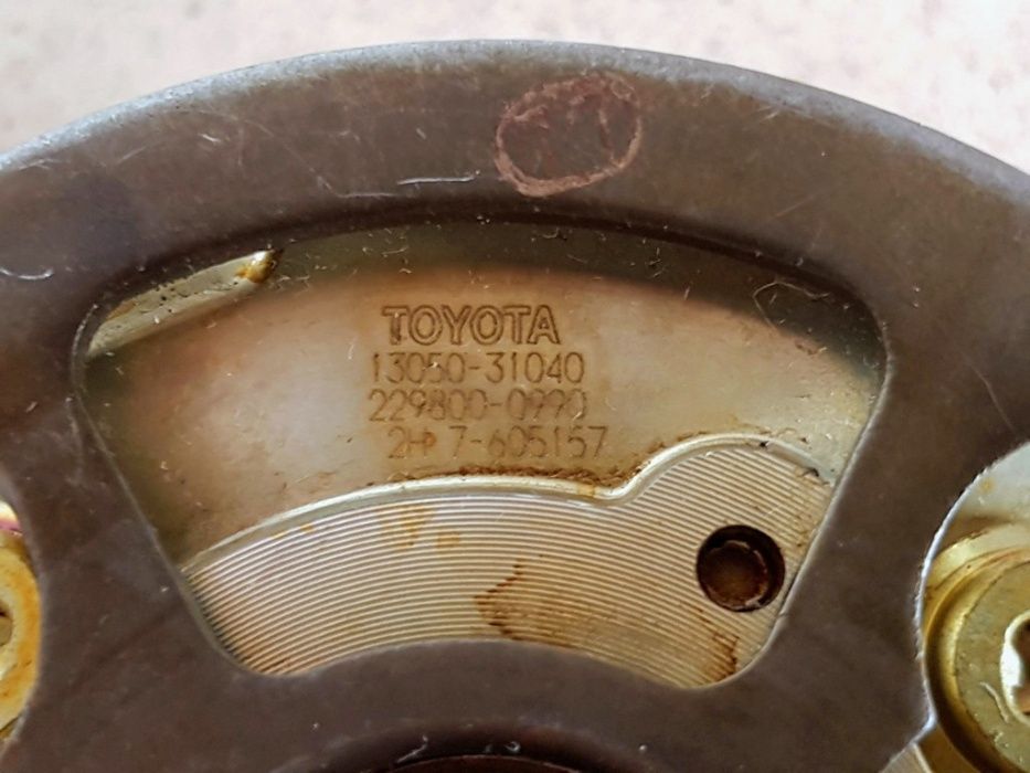 Шкив, звёздочка-шестерня распредвала TOYOTA 13050-31040
