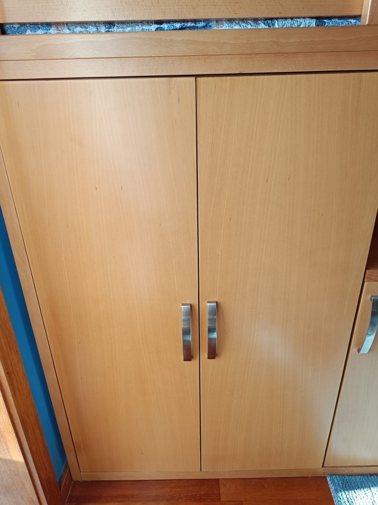 Móvel com cama dupla