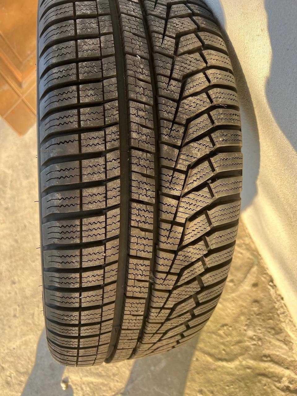 Резина колеса шини Hankook Winter i Cept EVO 2 225/40 R18