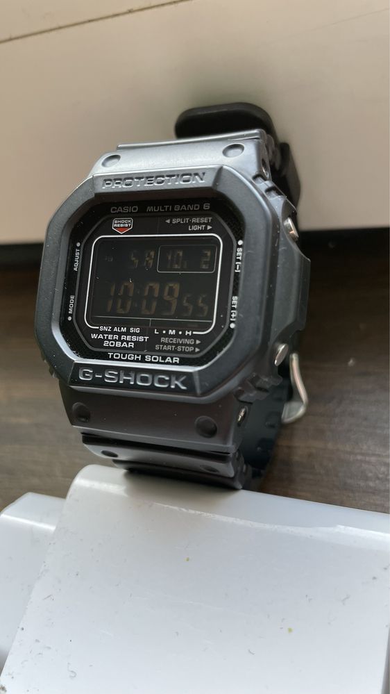 zegarek Casio G-shock GW-M5610U