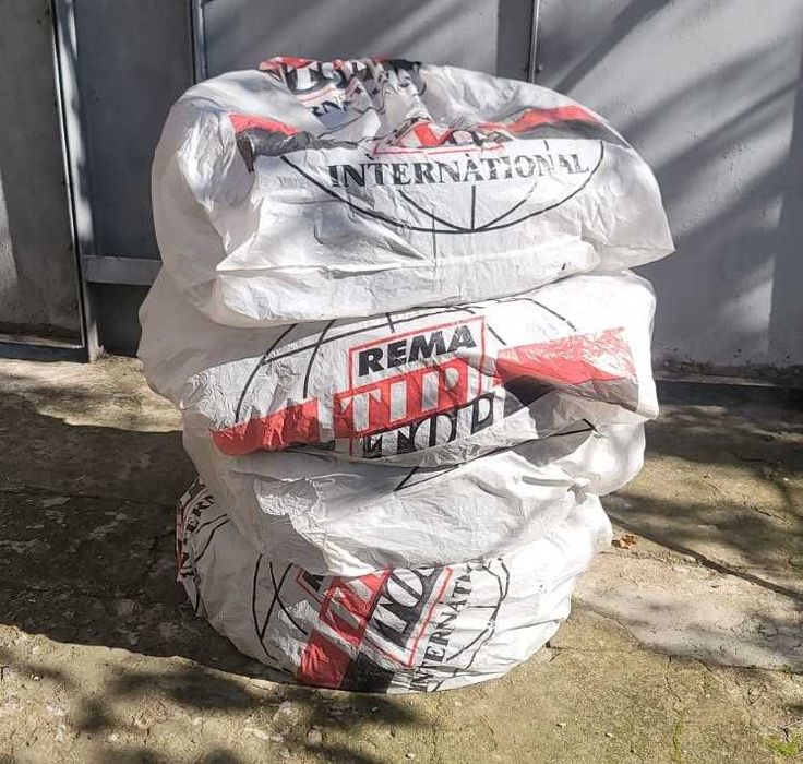 215/55 R17 Майже Нова гума HANKOOK KOREA - 4 штуки