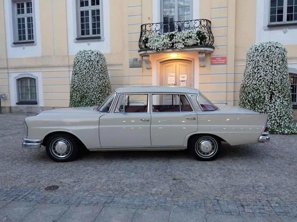 Auto do ślubu, samochód do ślubu Mercedes 220SE W111, 1964r, klasyk