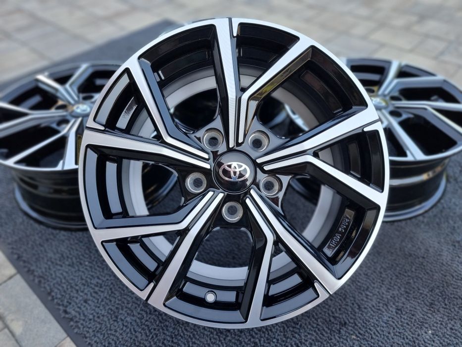 Toyota Yaris Cross 16 " Nowe felgi aluminiowe 5x114,3