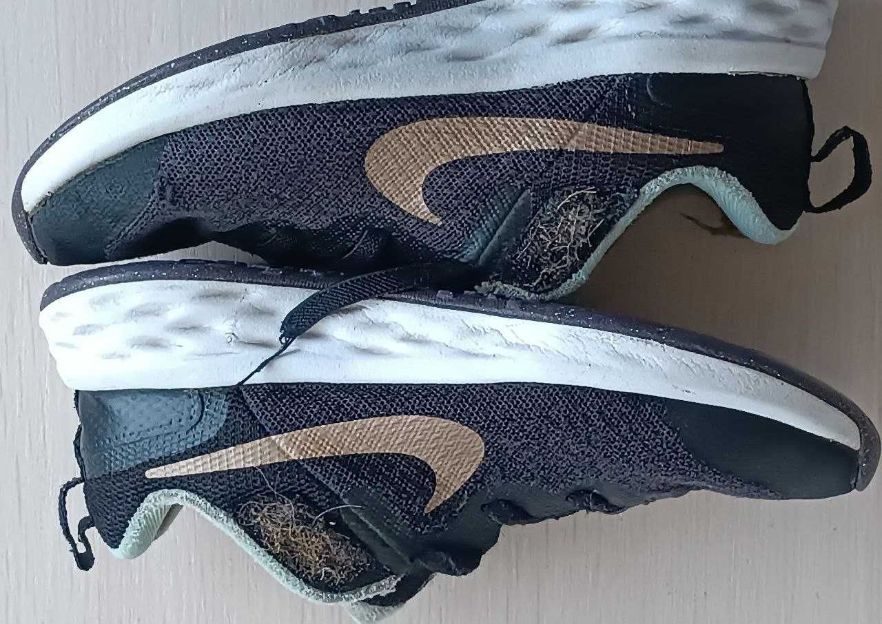 Дитячі кросівки Nike розмір 31.5