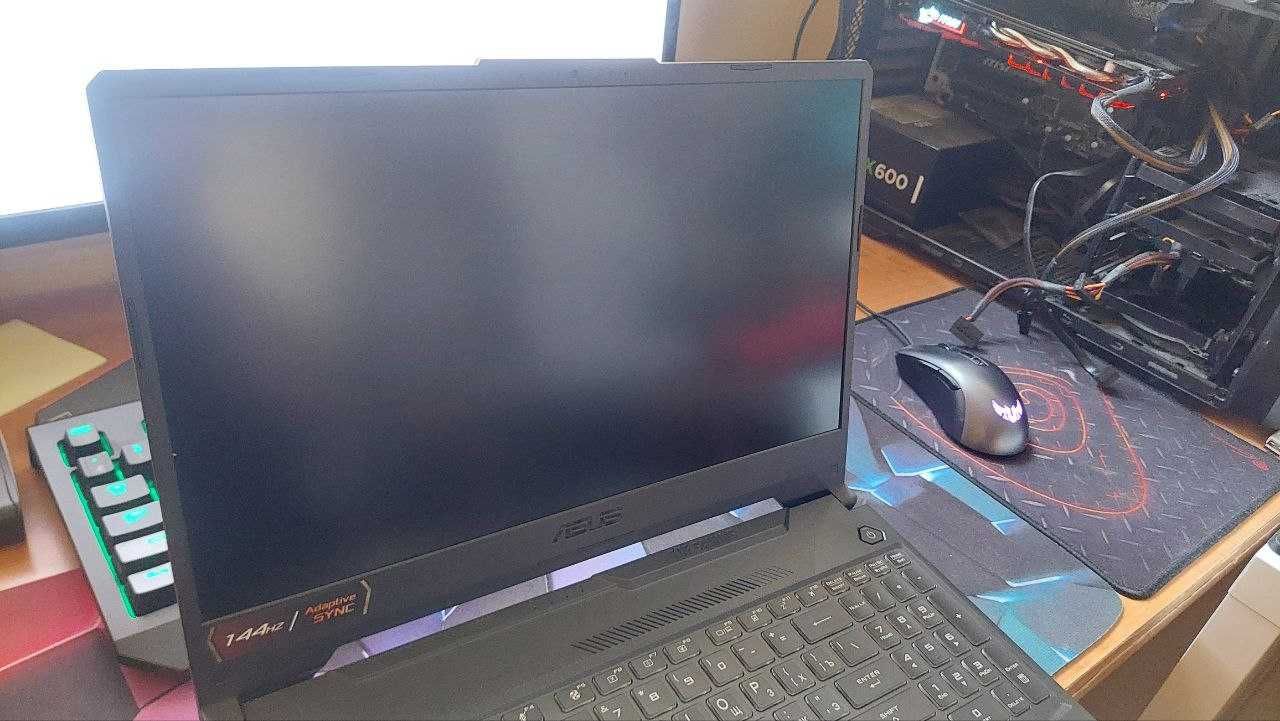 Laptop Asus Fa506n niesprawny na części