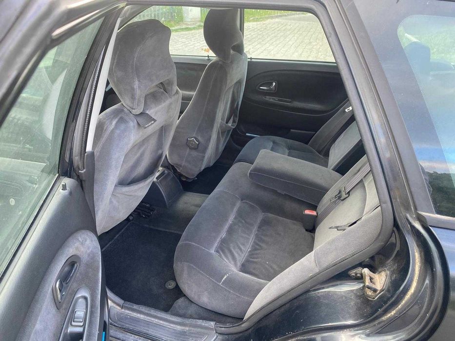 Volvo V40 1.9DI ano 2000