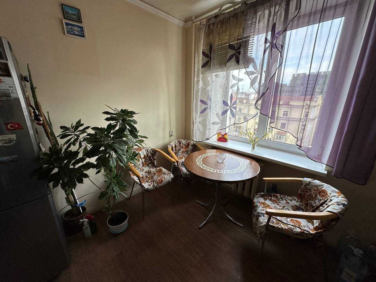 Продам Центр 3 ком квартира Дзержинского Вернадского 33 105 м2