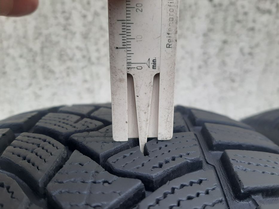 2x Opony zimowe 205/60R16 Dunlop WinterSport5 / 7mm