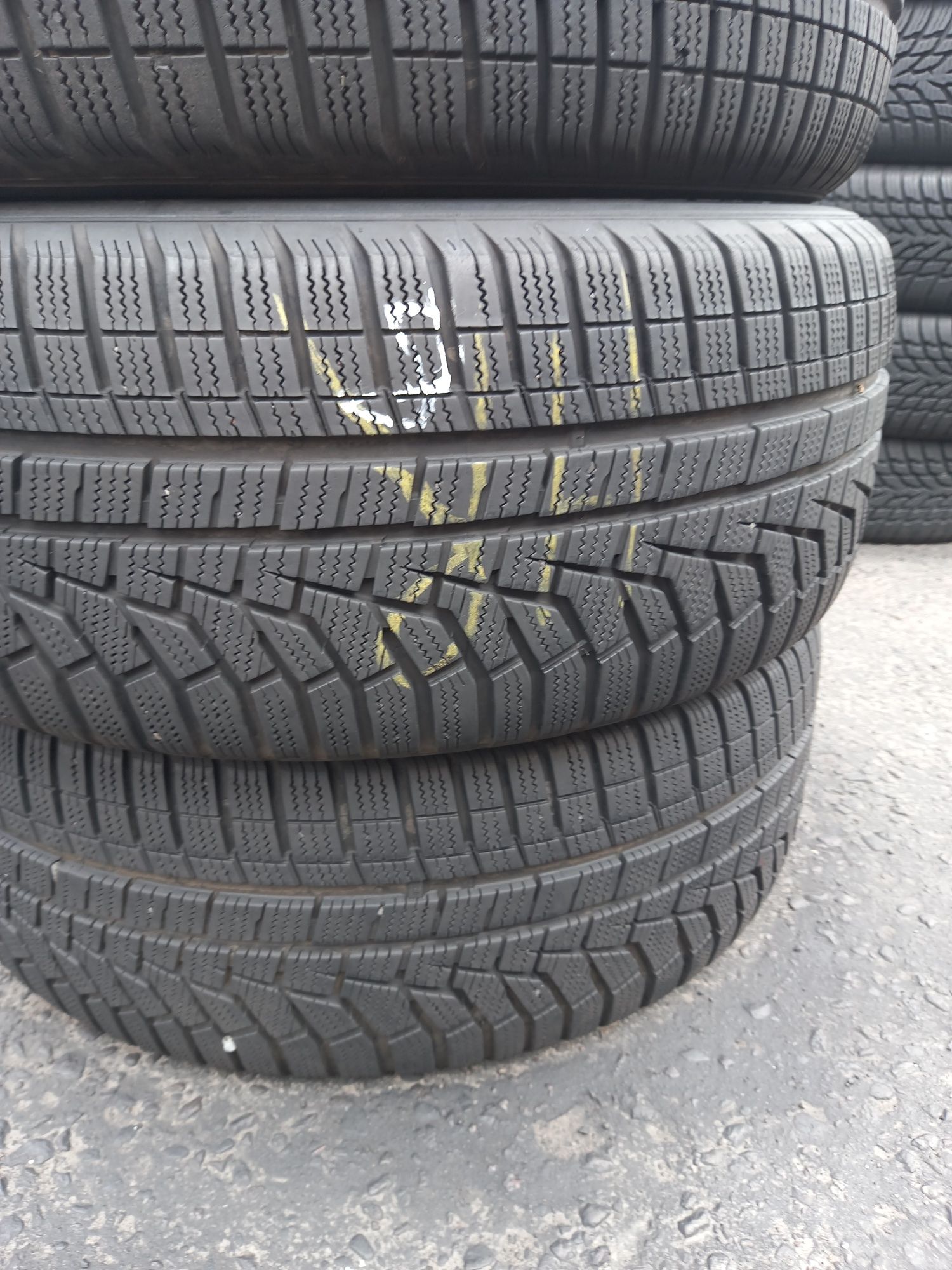 Opony używane 235/55/17 hankook 4x7 mm