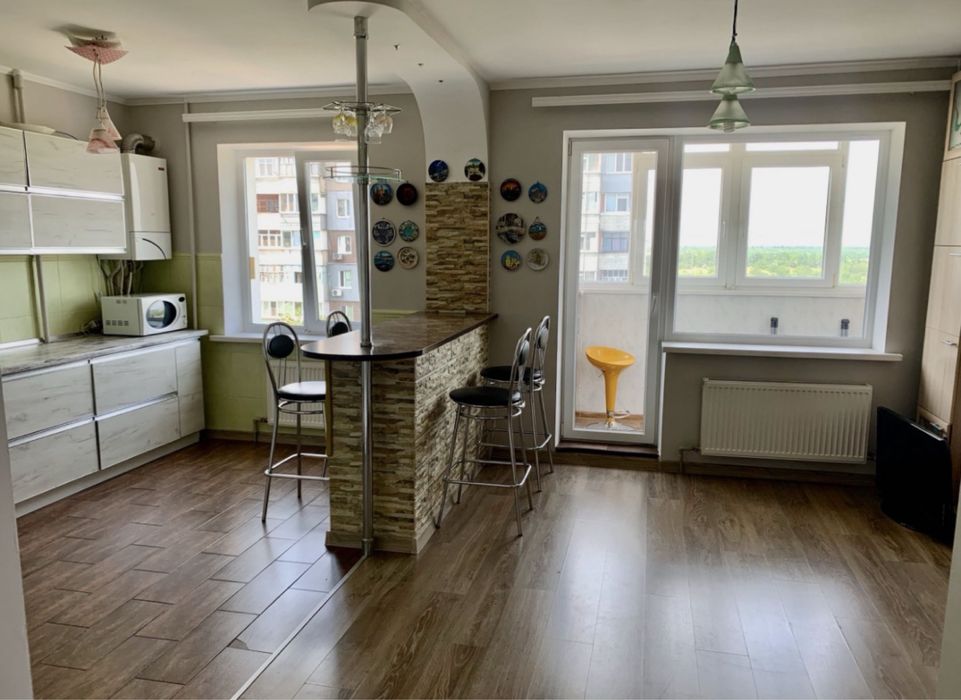 Здається 3 кім квартира р-н Жадова