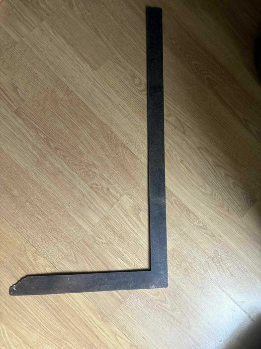 Kątownik metalowy