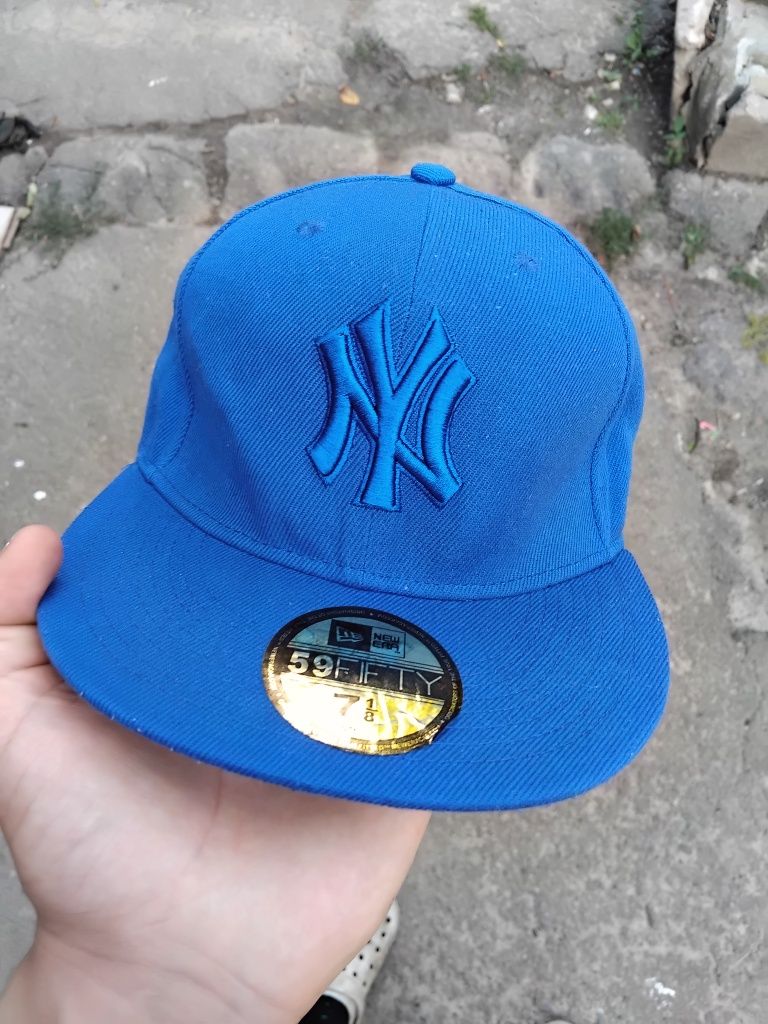 Бейсболка  від бренду NEW ERA чоловіча