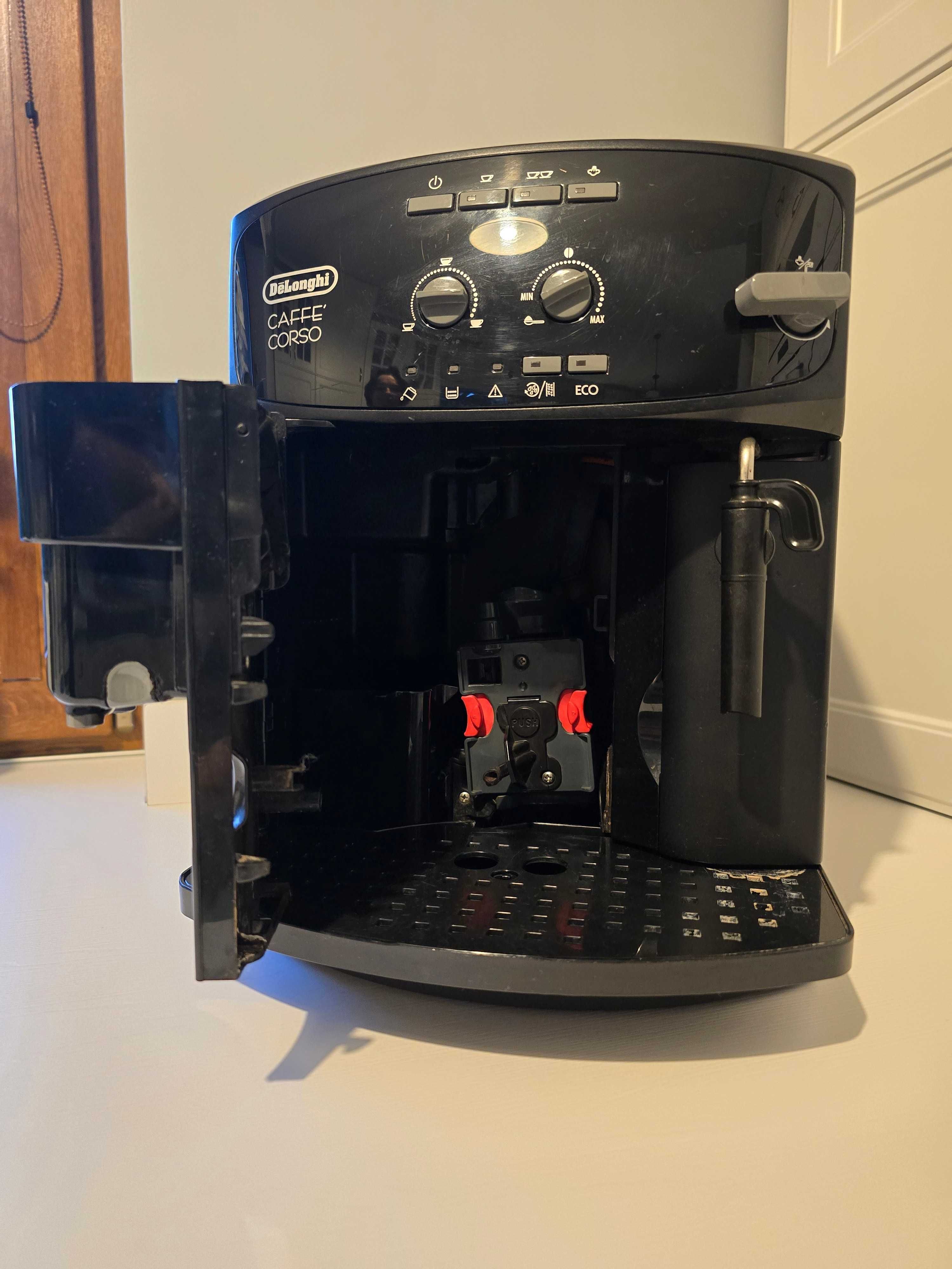 Ekspres ciśnieniowy do kawy DeLonghi