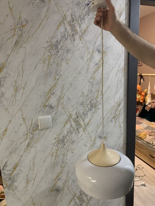 Lampa punktowa z regulacją długości