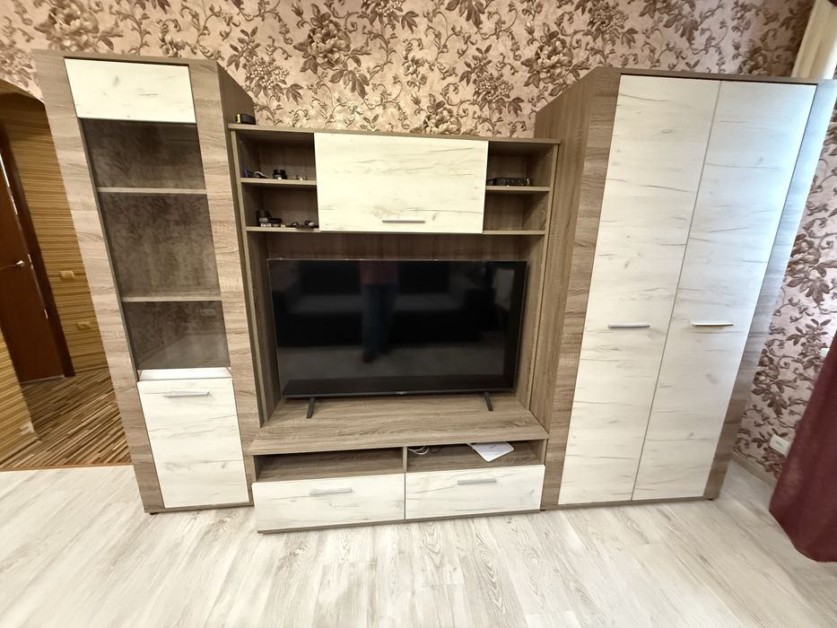 Продаю меблеву стінку/прихожу