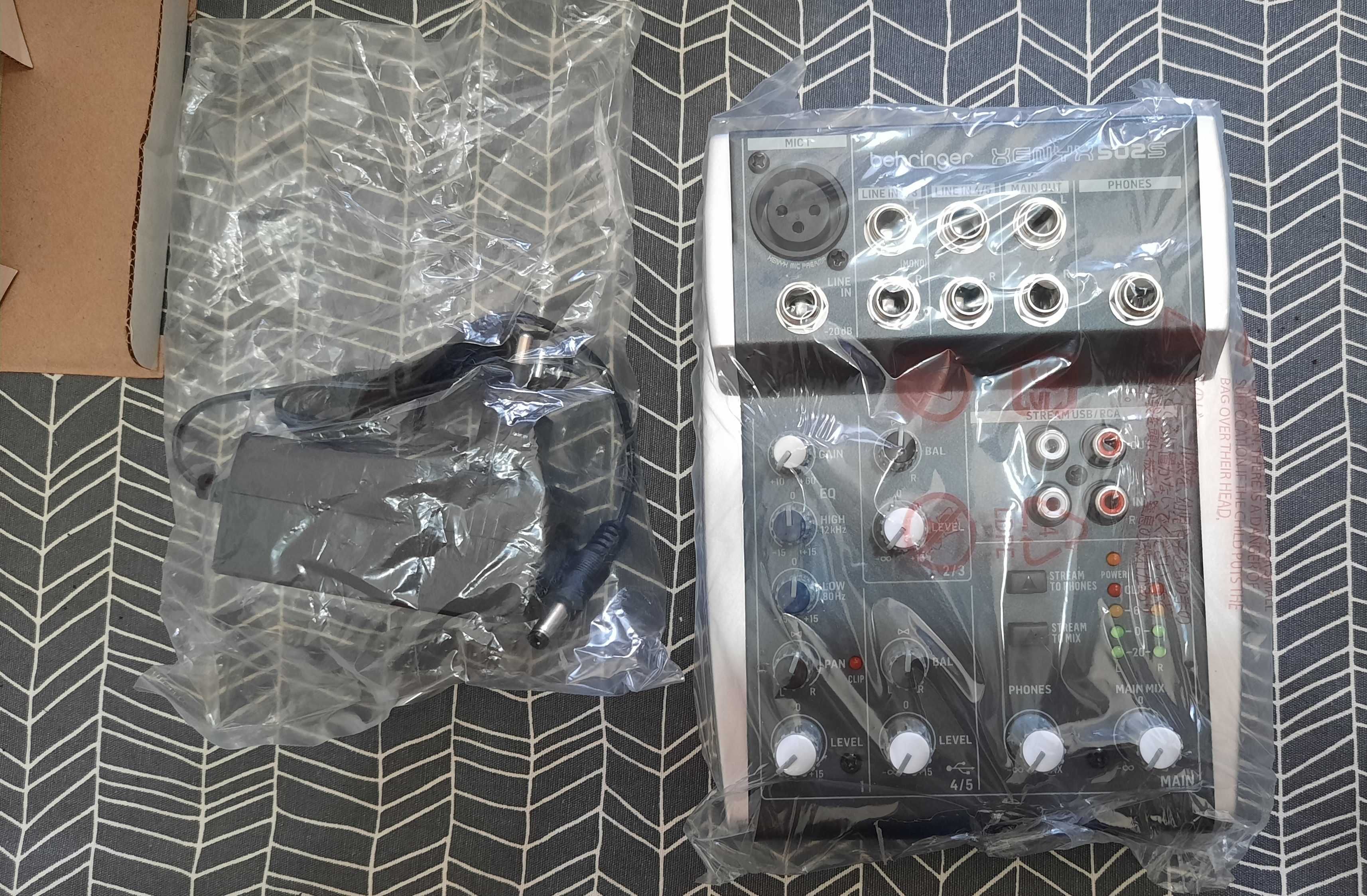 Behringer XENYX 502S Nova