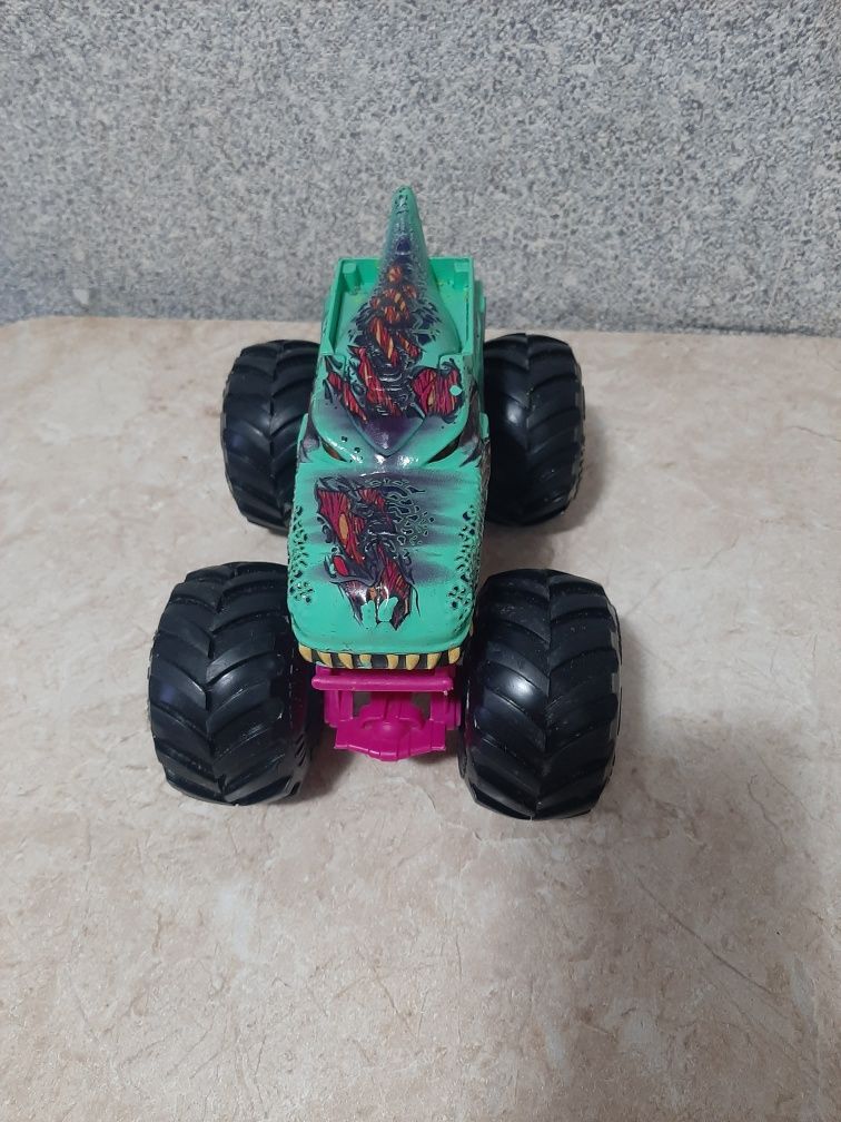 Машинка Монстр-Трак Зомбі Рекс Хот Вілс Hot Wheels
Monster Trucks Zomb