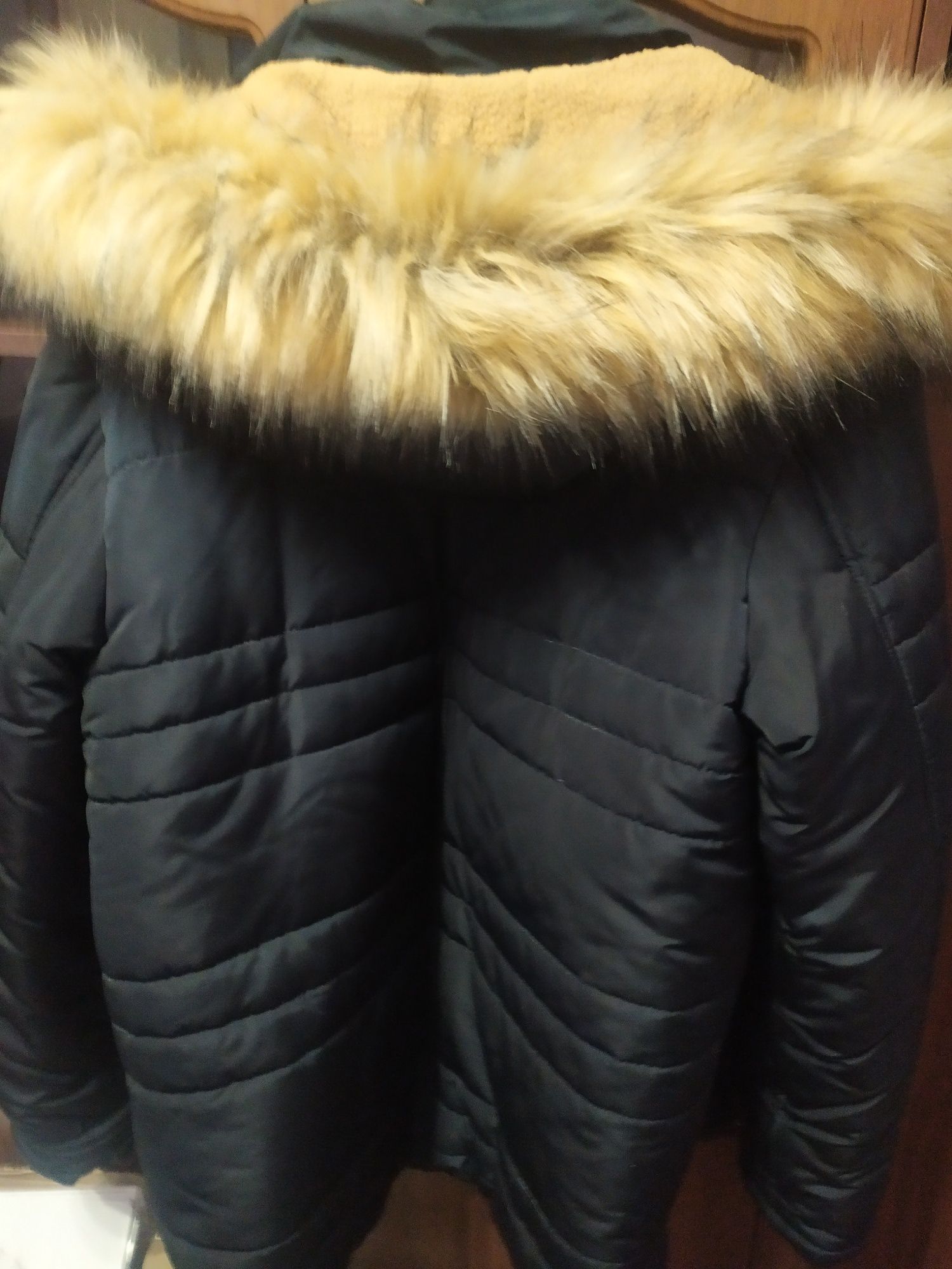 Продам зимнюю мужскую куртку 52р.