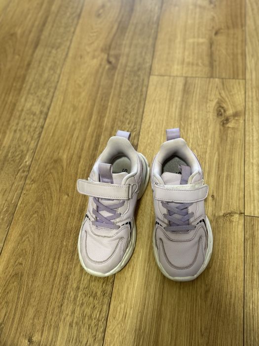 Кросівки на дівчинку р 32